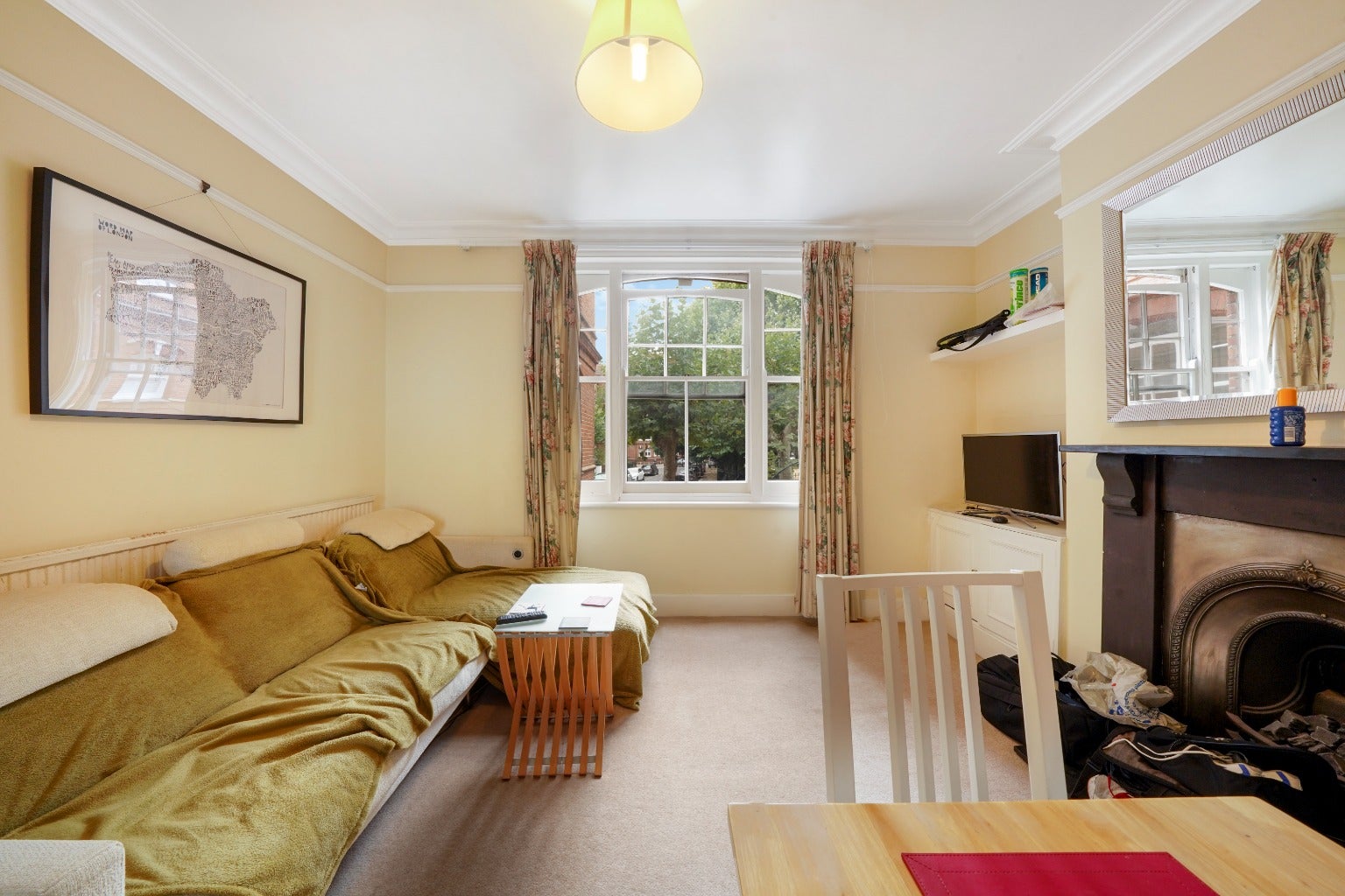 Flat Normand Mews in Greater London