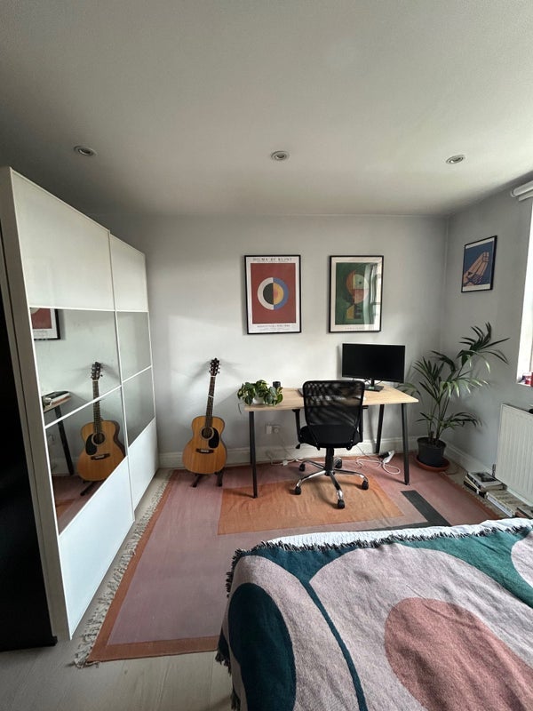 Room Holcroft Road in Greater London