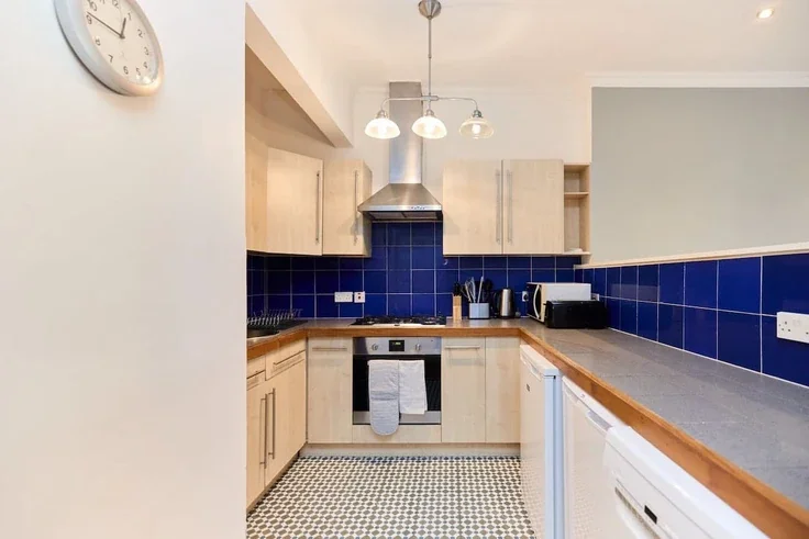 Flat West End Lane in Greater London