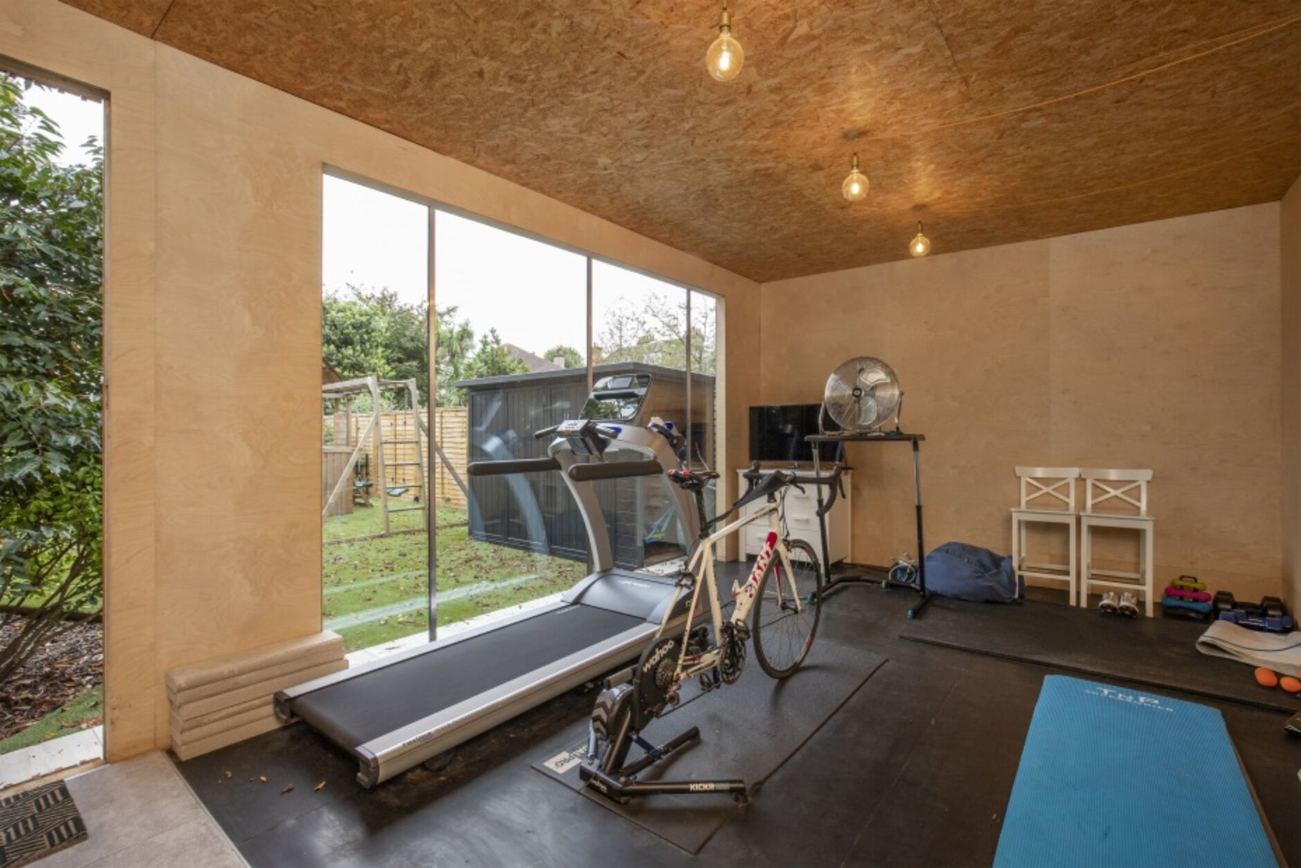 House Emlyn Road in Greater London