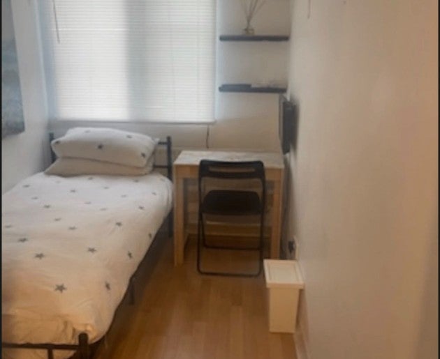Room Lyttelton Road in Greater London