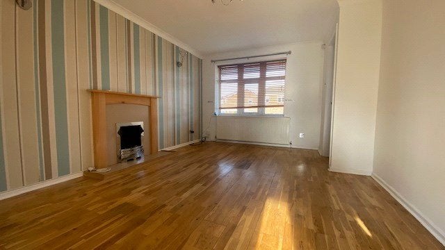 Flat Pickering Crescent in Rotherham
