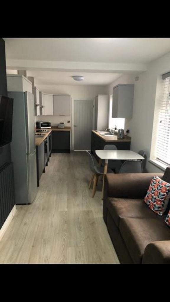Room Suffolk Street in Hull