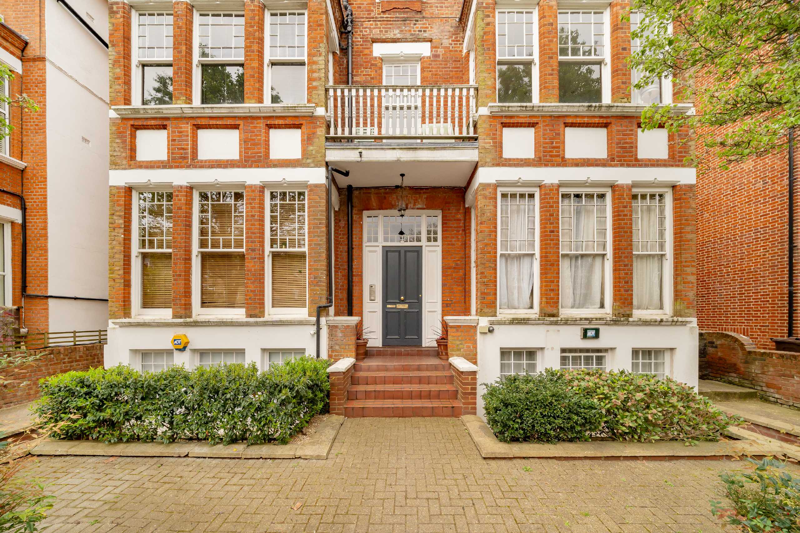 House Cleve Road in Greater London