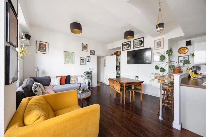 Room Palmers Road in Greater London