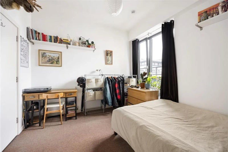 Room Palmers Road in Greater London
