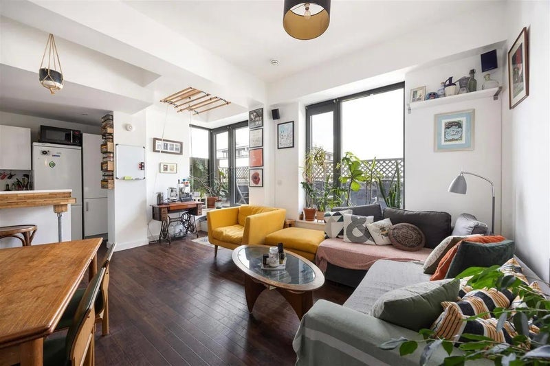 Room Palmers Road in Greater London