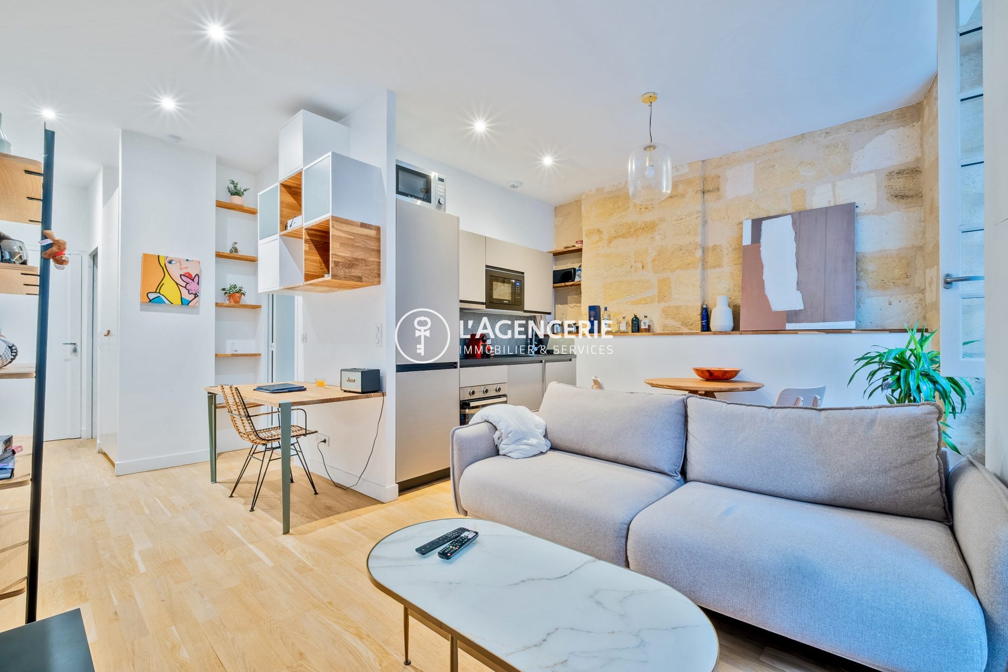Flat Quai Sainte-Croix in Bordeaux