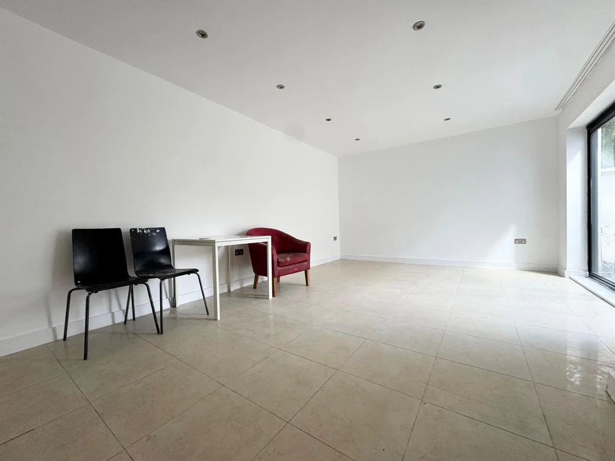 House Tavistock Terrace in Greater London