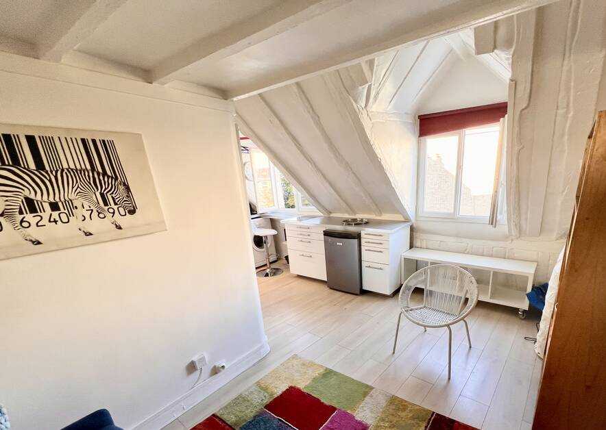 Appartement Rue des Lyonnais à Paris