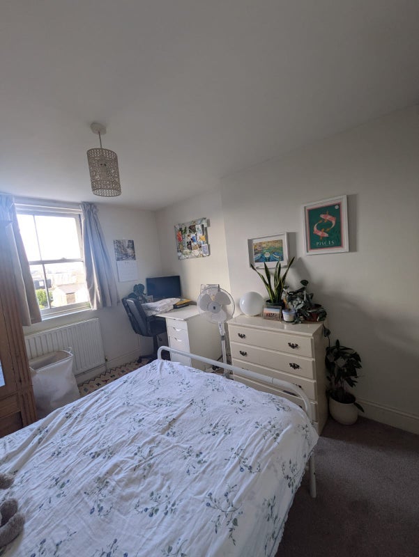 Room Disraeli Road in Greater London