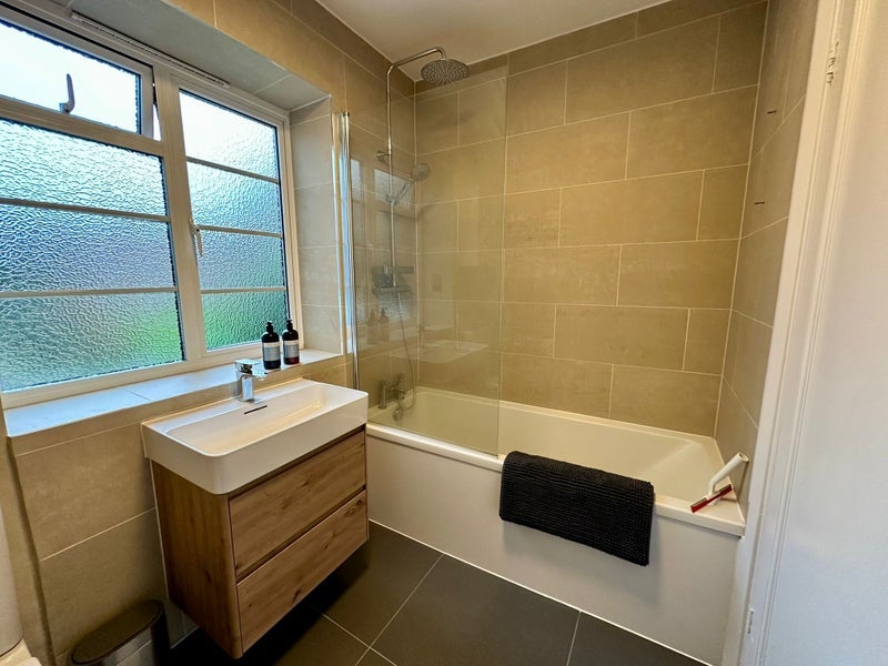 Room Augusta Walk in Greater London