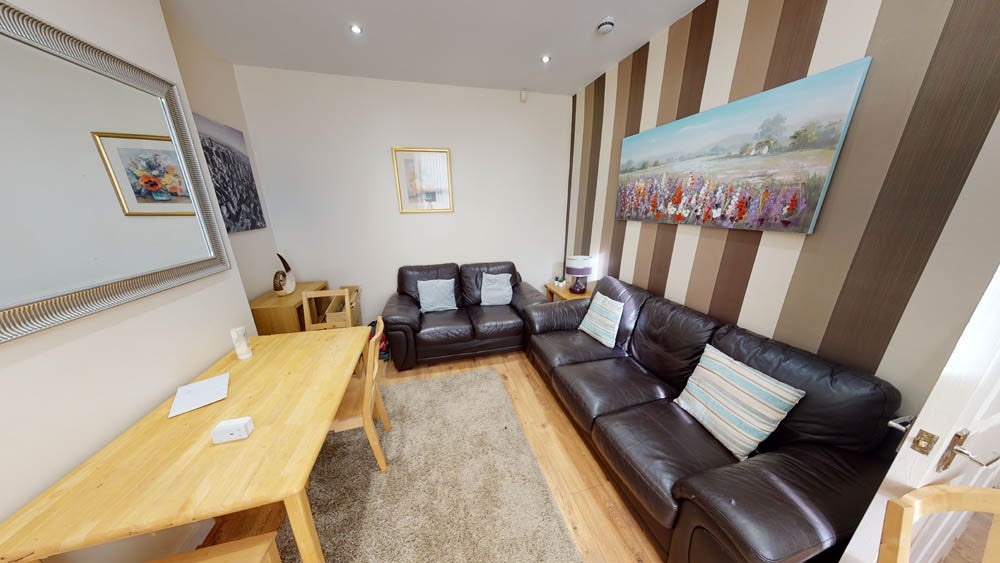 Flat Broomfield View in Leeds