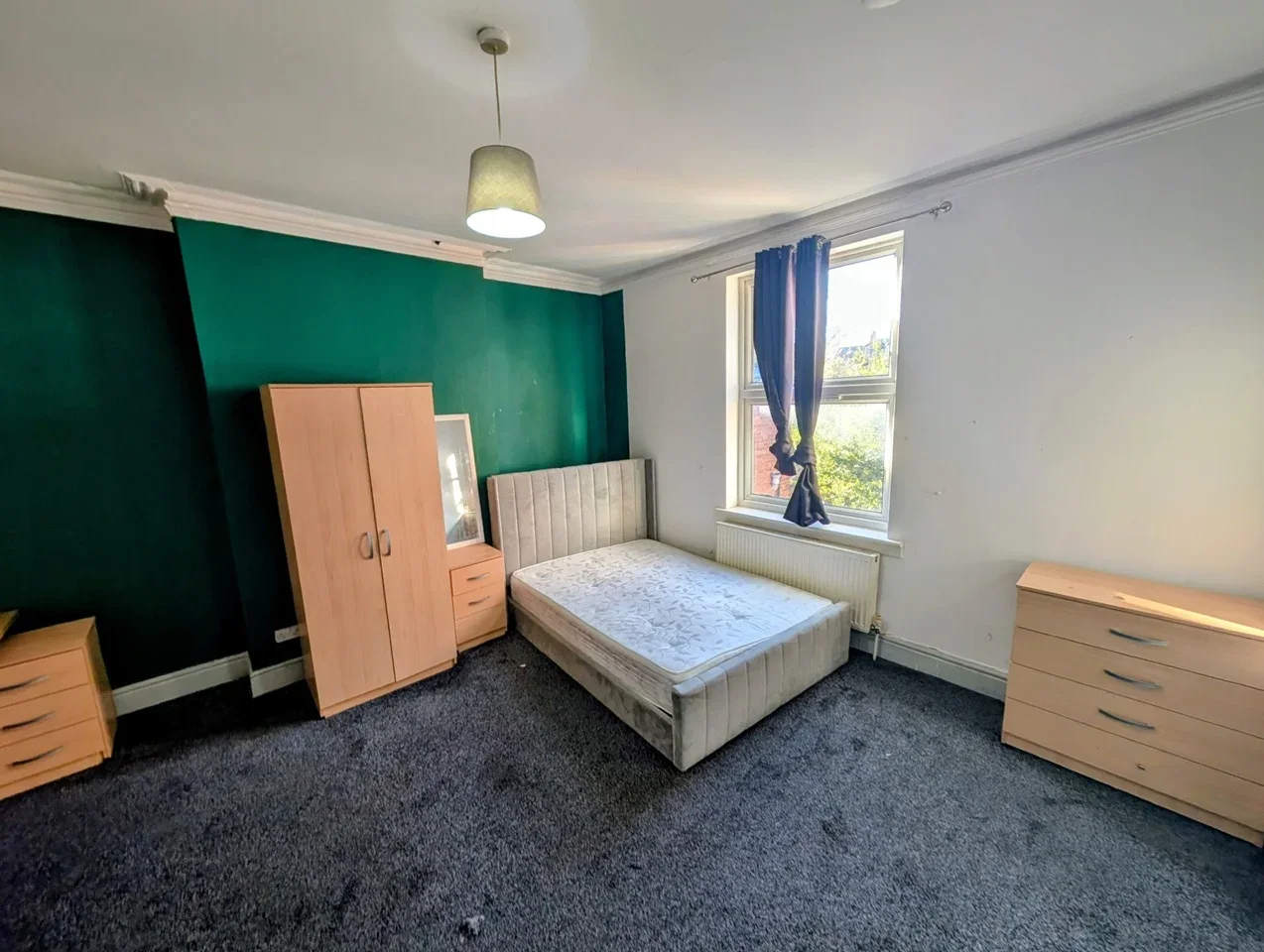 Room Woodstock Road in Birmingham