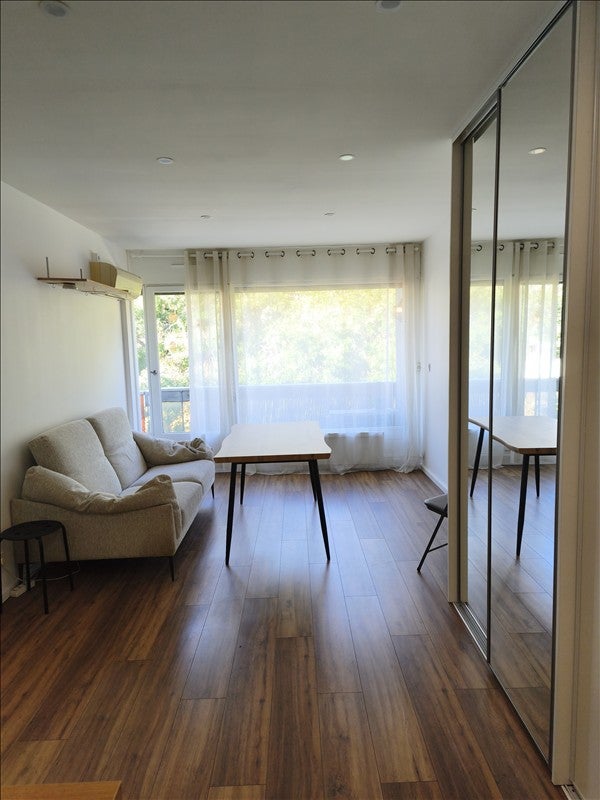 Flat Rue Dailly in Saint-Cloud