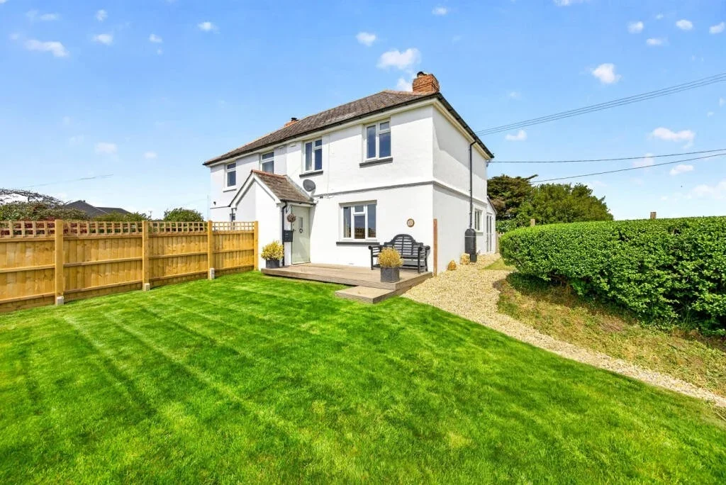 House Kingston Road in Shorwell