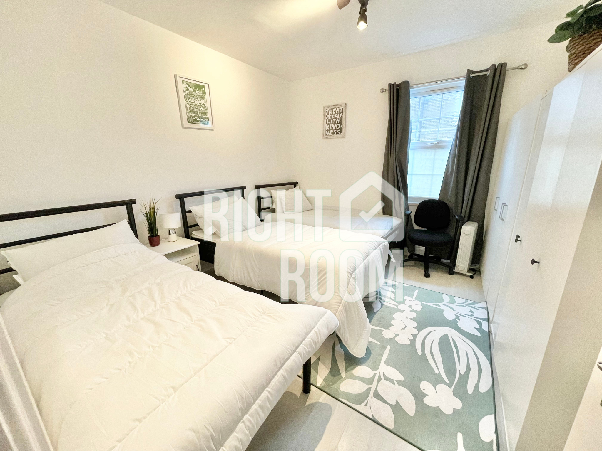 Flat Stoke Place in Greater London