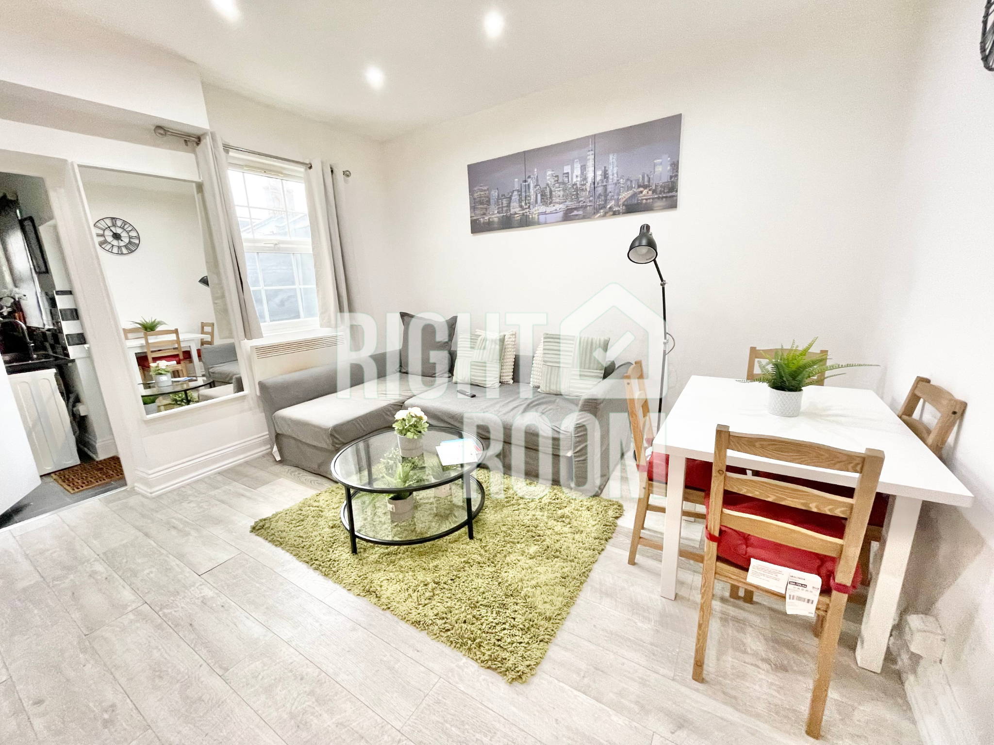 Flat Stoke Place in Greater London