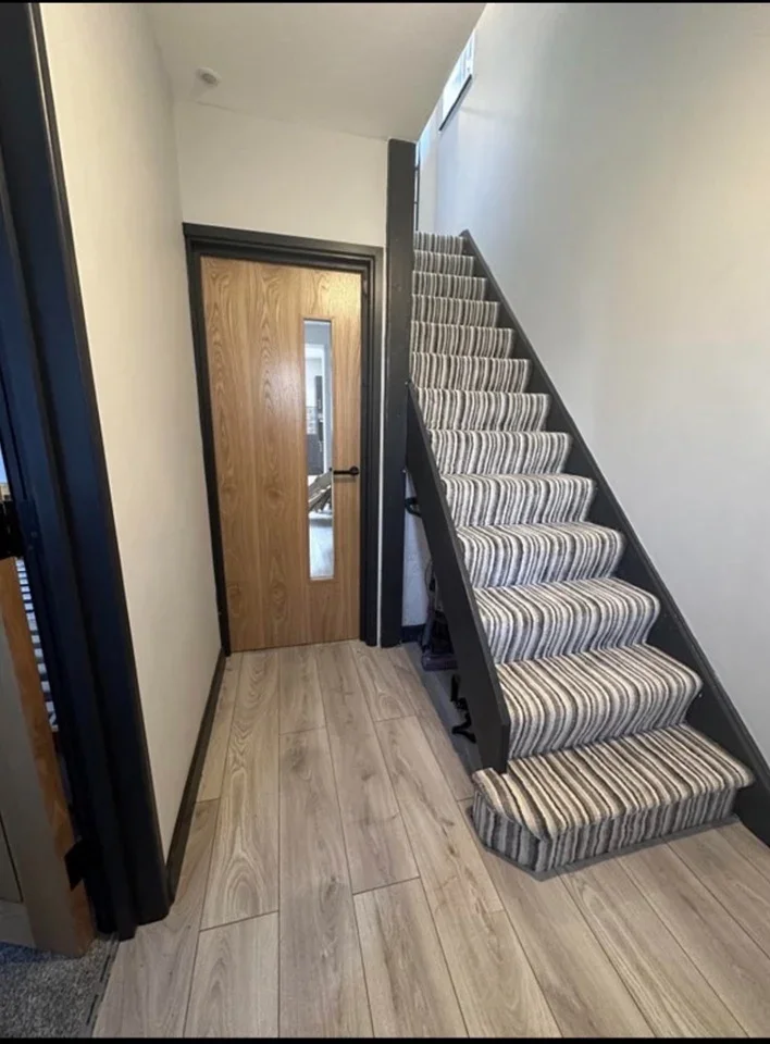 Room Barnfield Road in Greater London