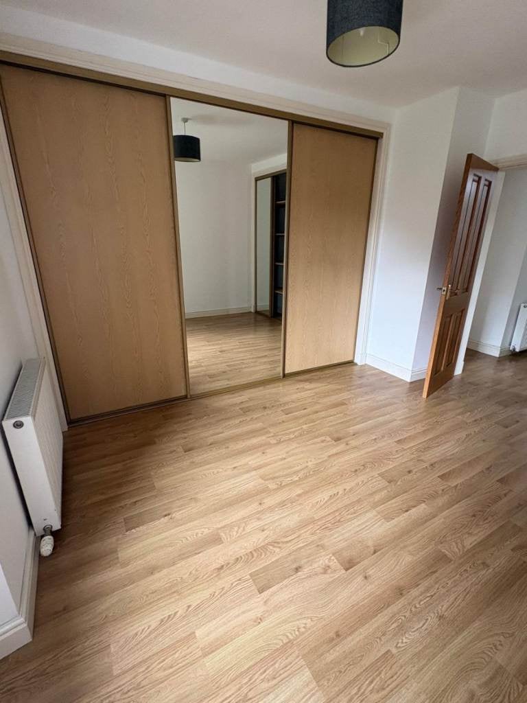 Flat Esmonde Gardens in Elgin