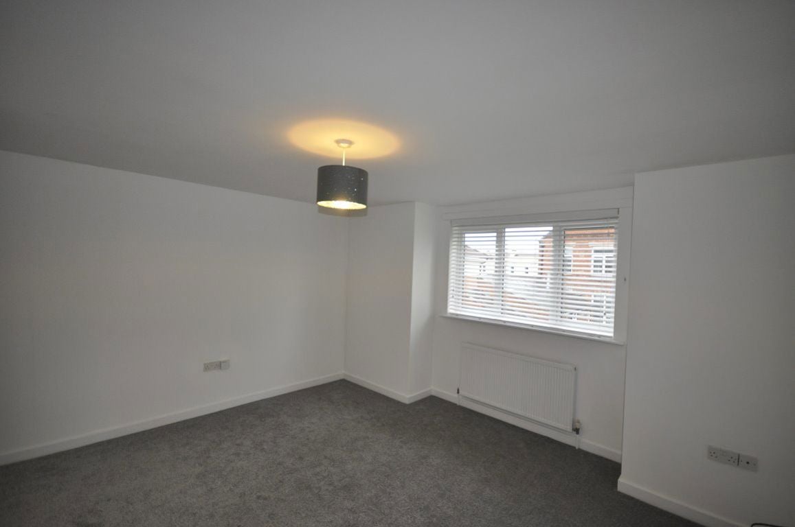 Flat Riversleigh Drive in Dudley