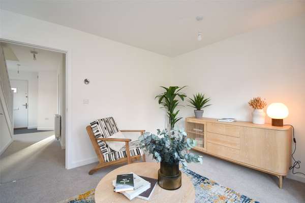House Maplehurst Close in Hastings