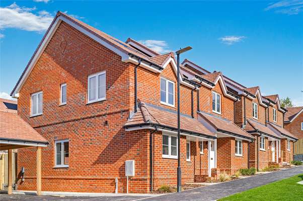 House Maplehurst Close in Hastings