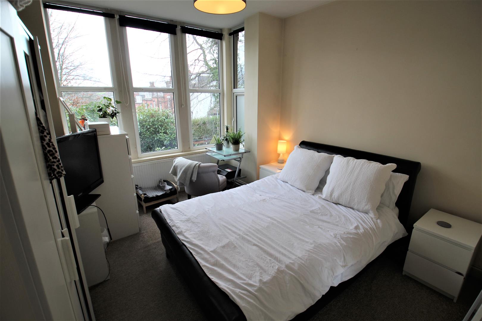 Flat Morris Lane in Leeds