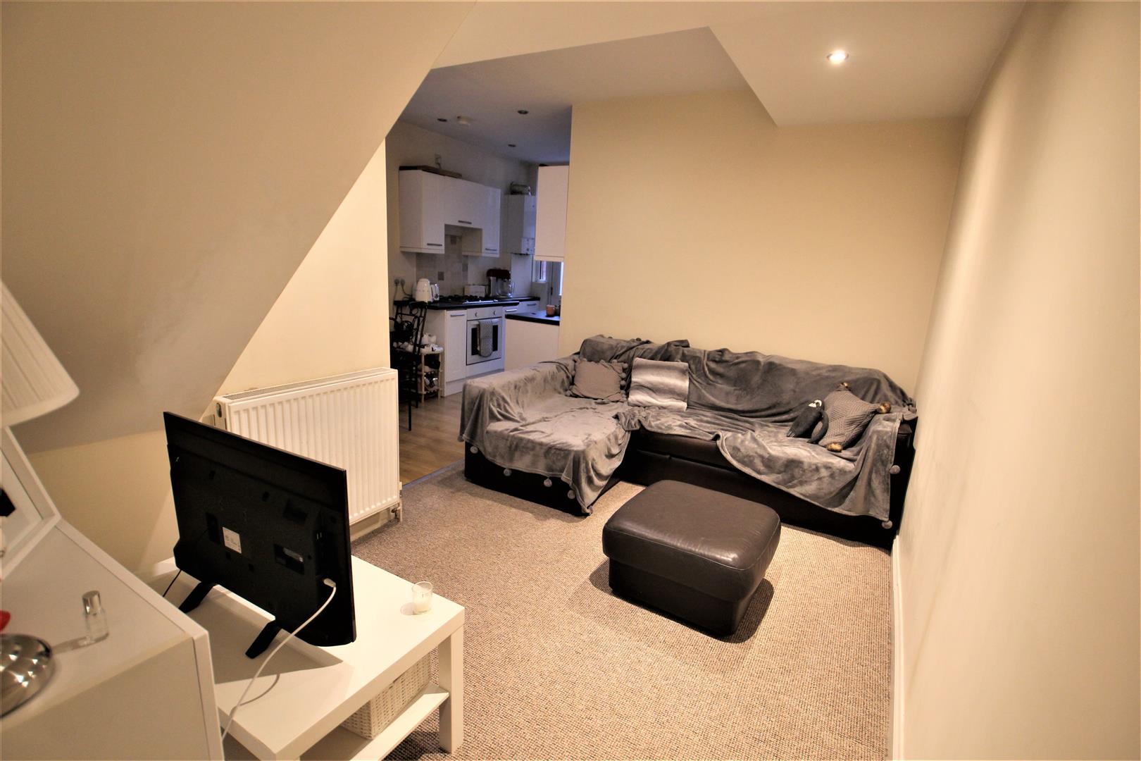 Flat Morris Lane in Leeds