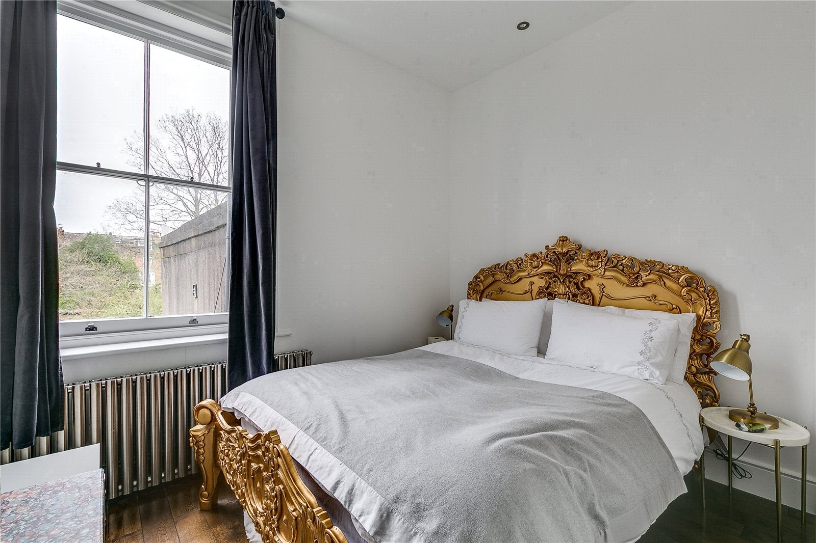 Flat Brondesbury Road in Greater London