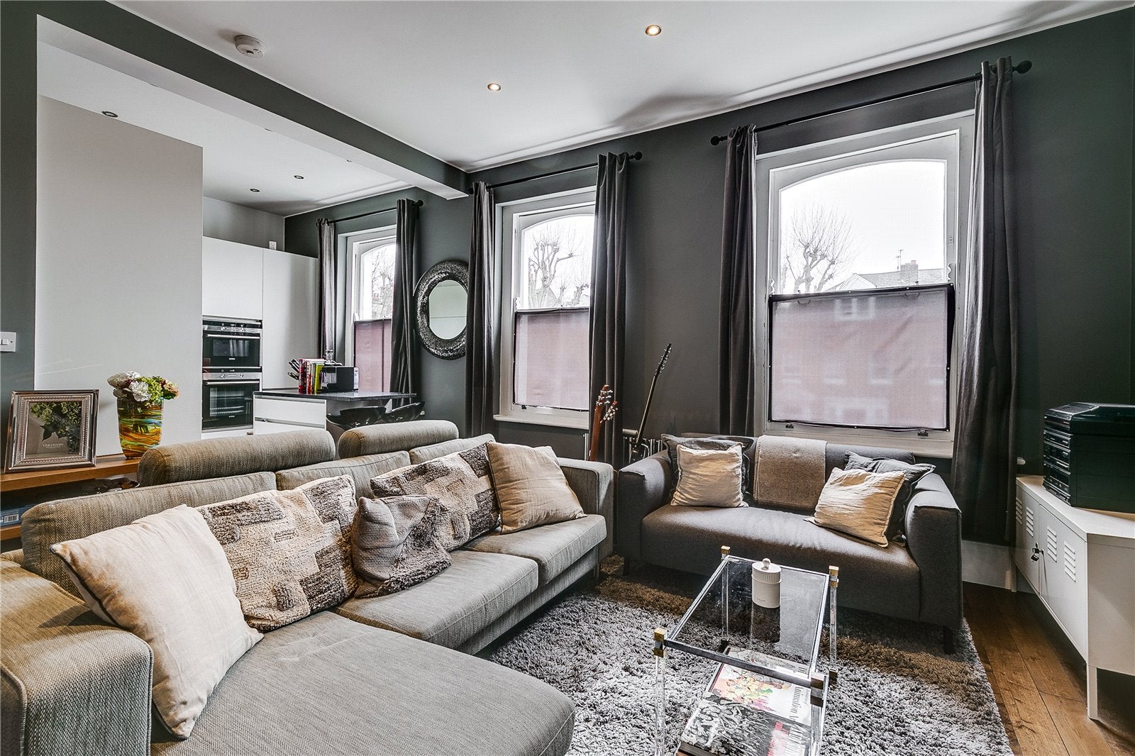 Flat Brondesbury Road in Greater London