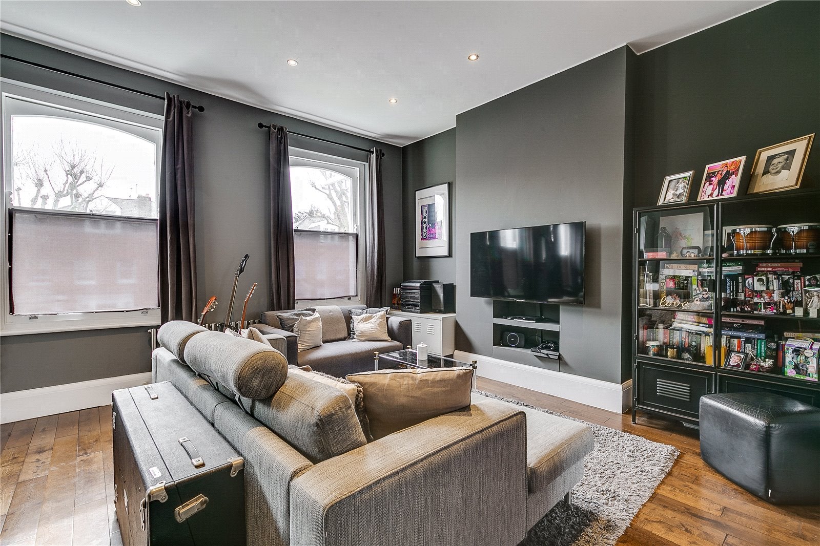 Flat Brondesbury Road in Greater London