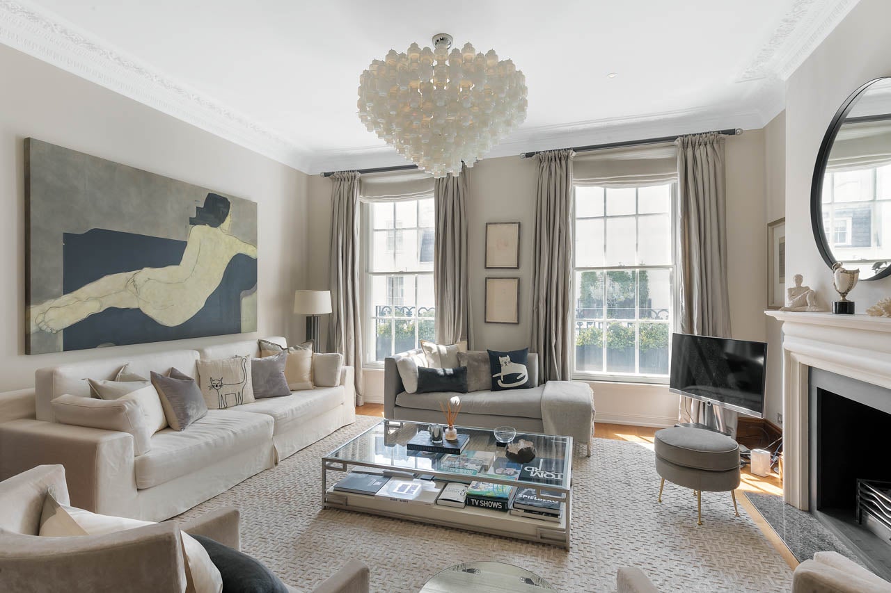 Flat Montpelier Street in City of Westminster