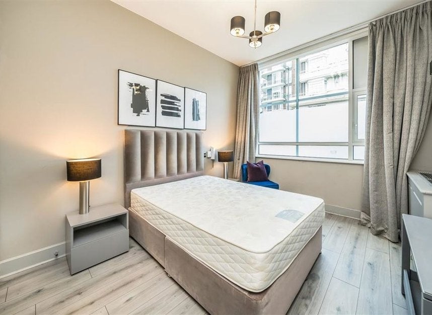 Flat Marylebone Road in City of Westminster