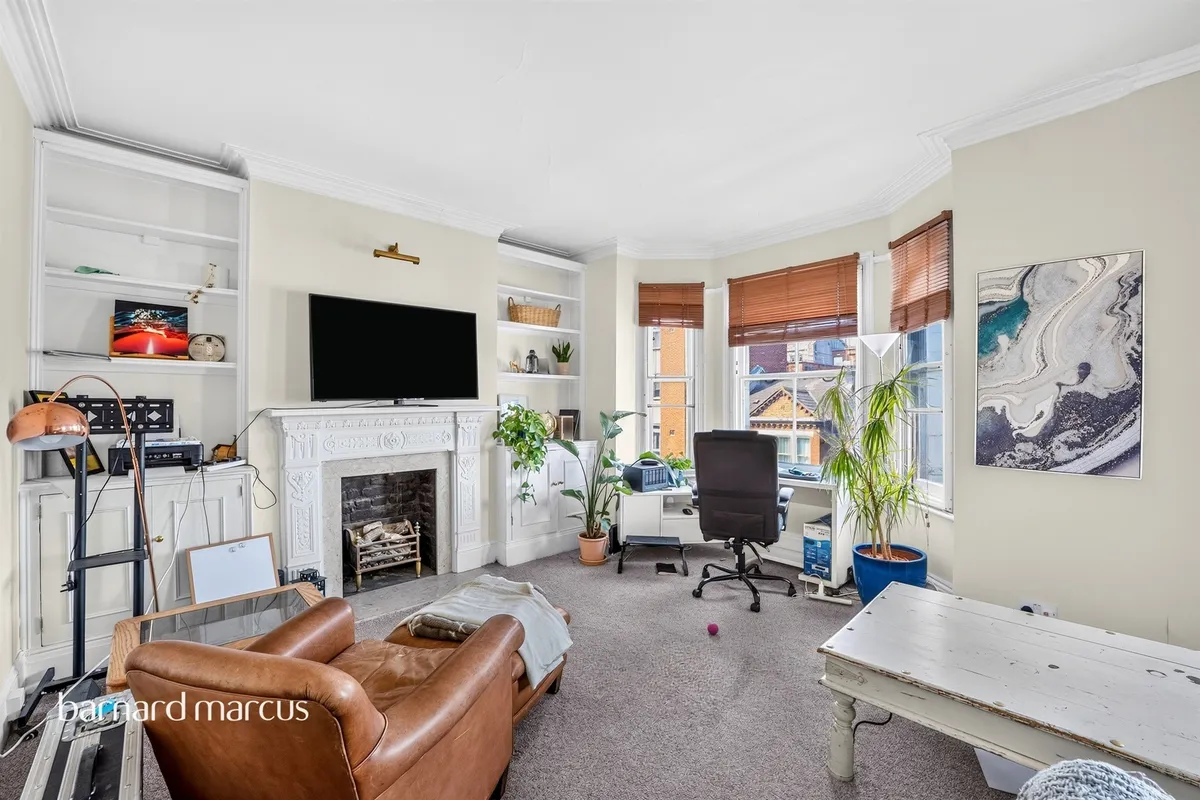 Flat Latchmere Road in Greater London