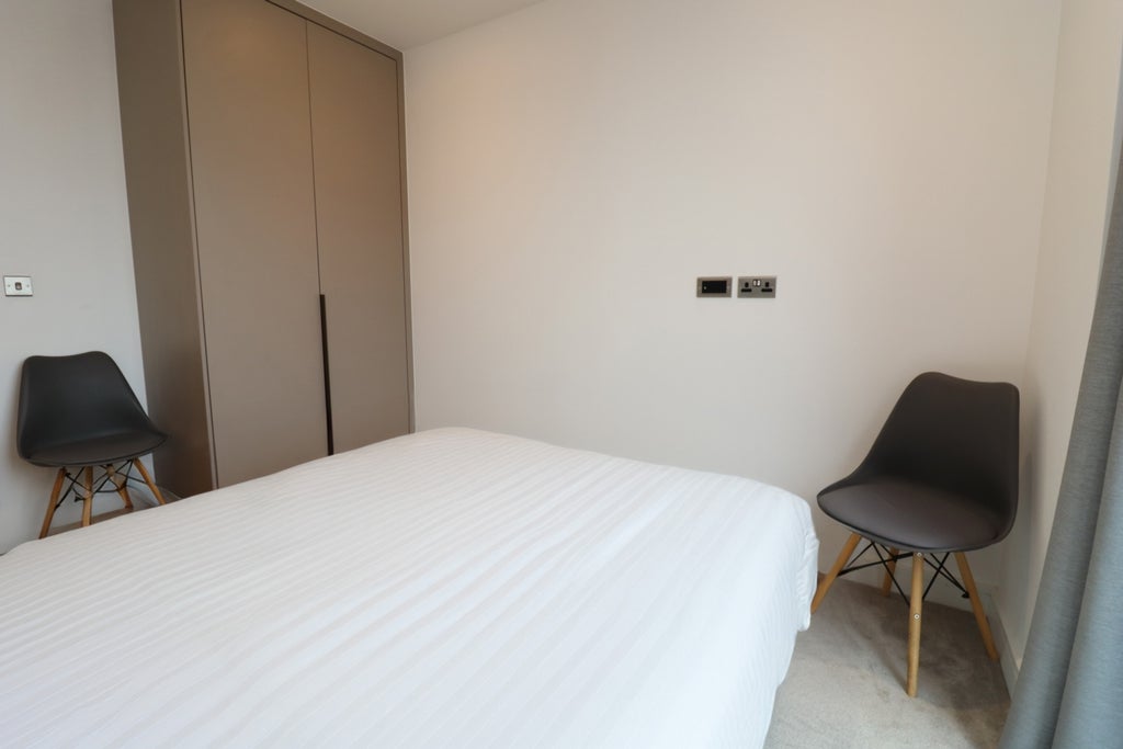 Room Globe Road in Greater London