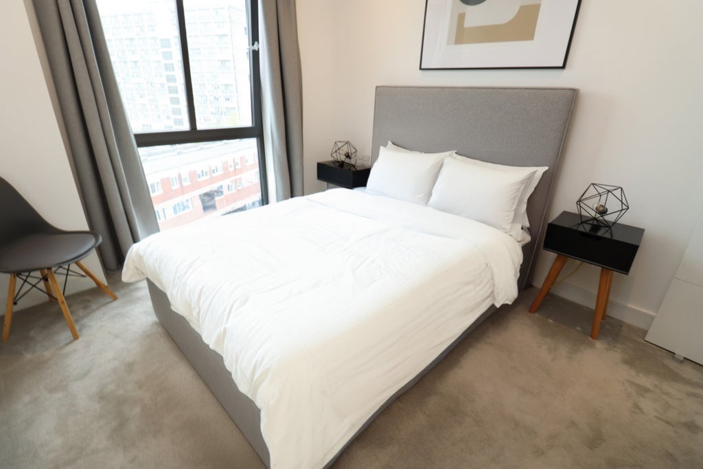 Room Globe Road in Greater London