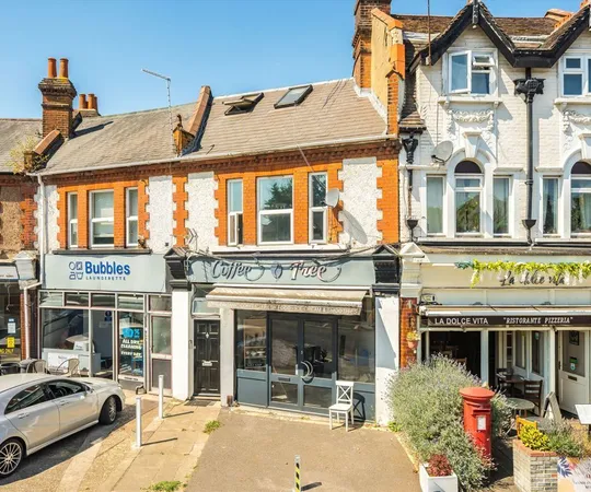 Flat Waldegrave Road in Greater London