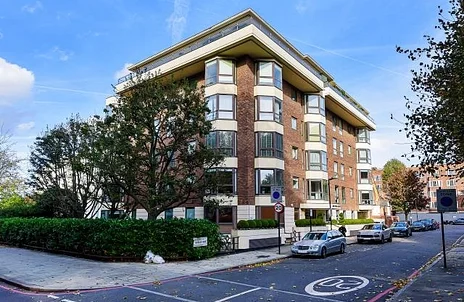 Flat Queen's Terrace in City of Westminster
