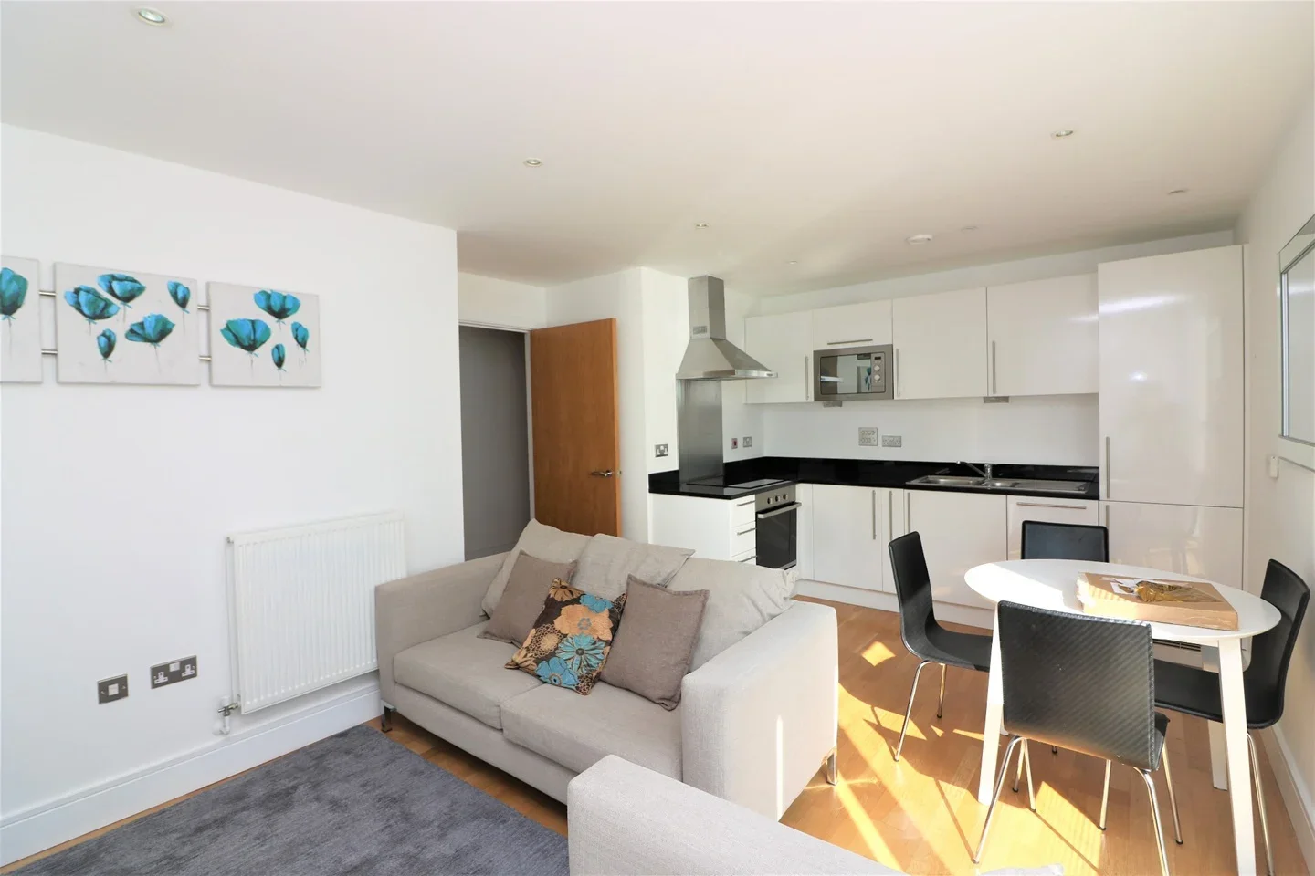 Flat Millharbour in Greater London