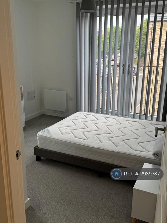 Flat Parkes Avenue in Birmingham