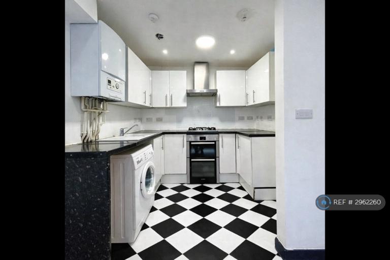 House Spearing Road in High Wycombe