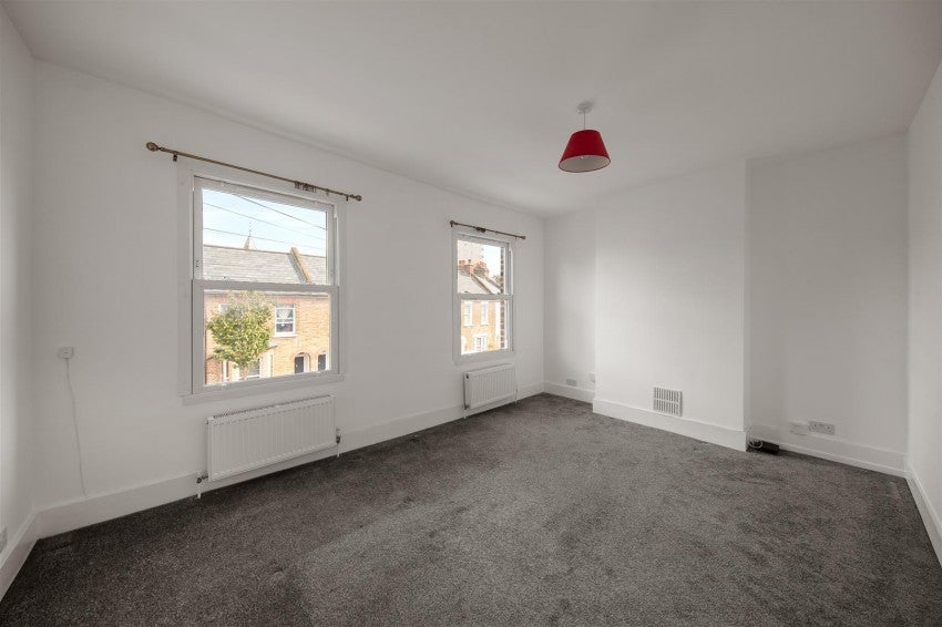 Flat Rommany Road in Greater London