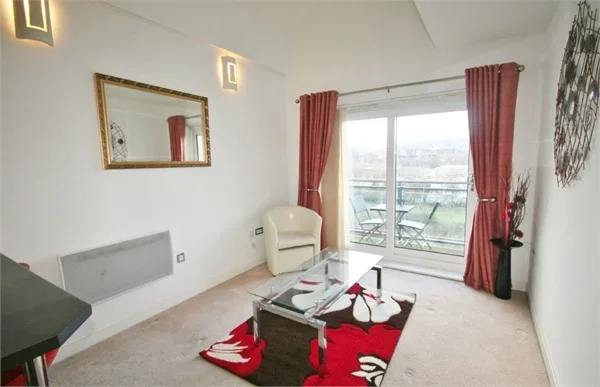 Flat Britannia Road in Landore Community