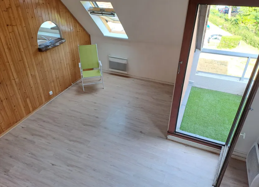 Flat Rue des Coutures in Saint-Thibault-des-Vignes