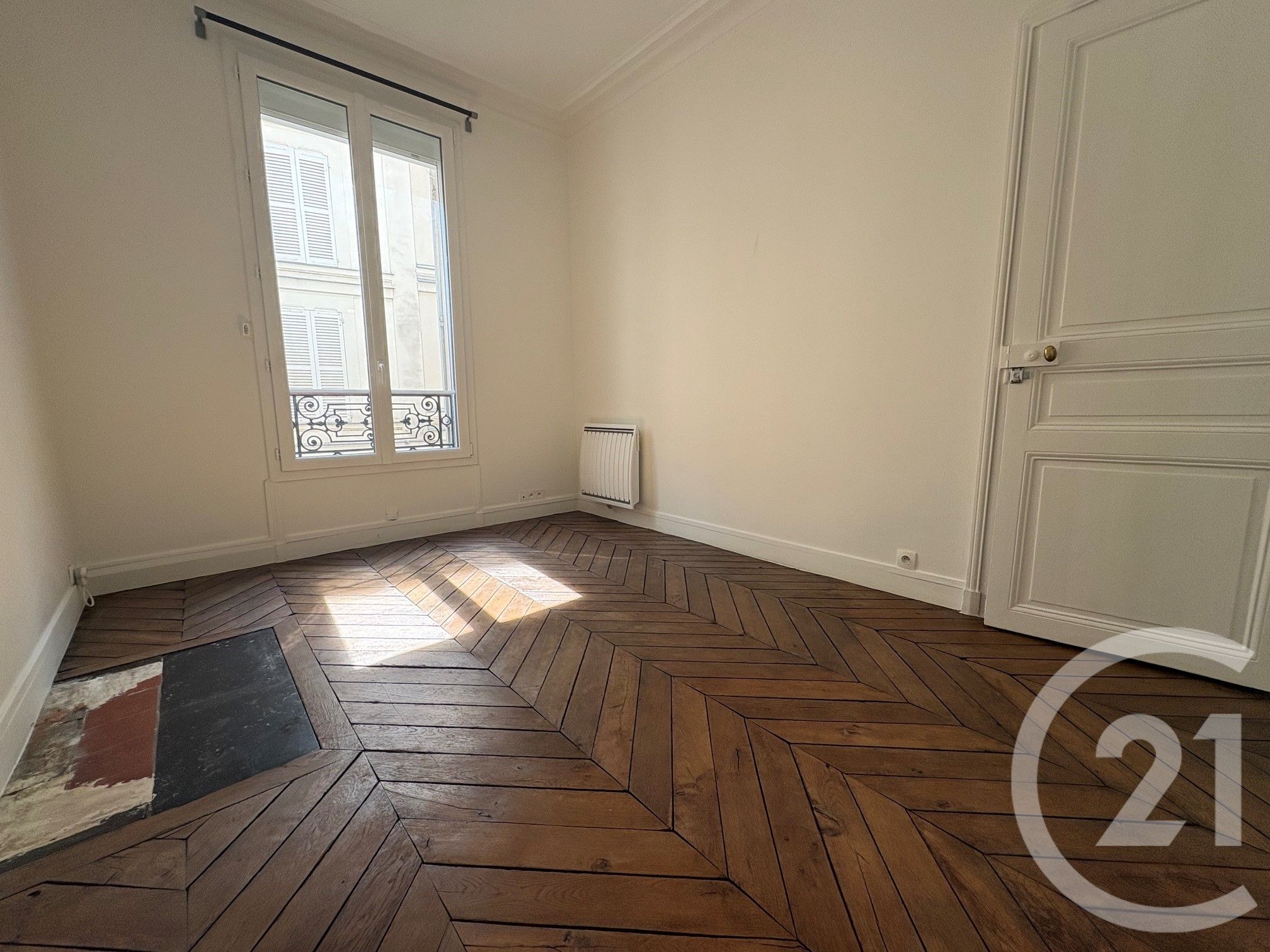 Appartement Rue Louis Blanc à Paris