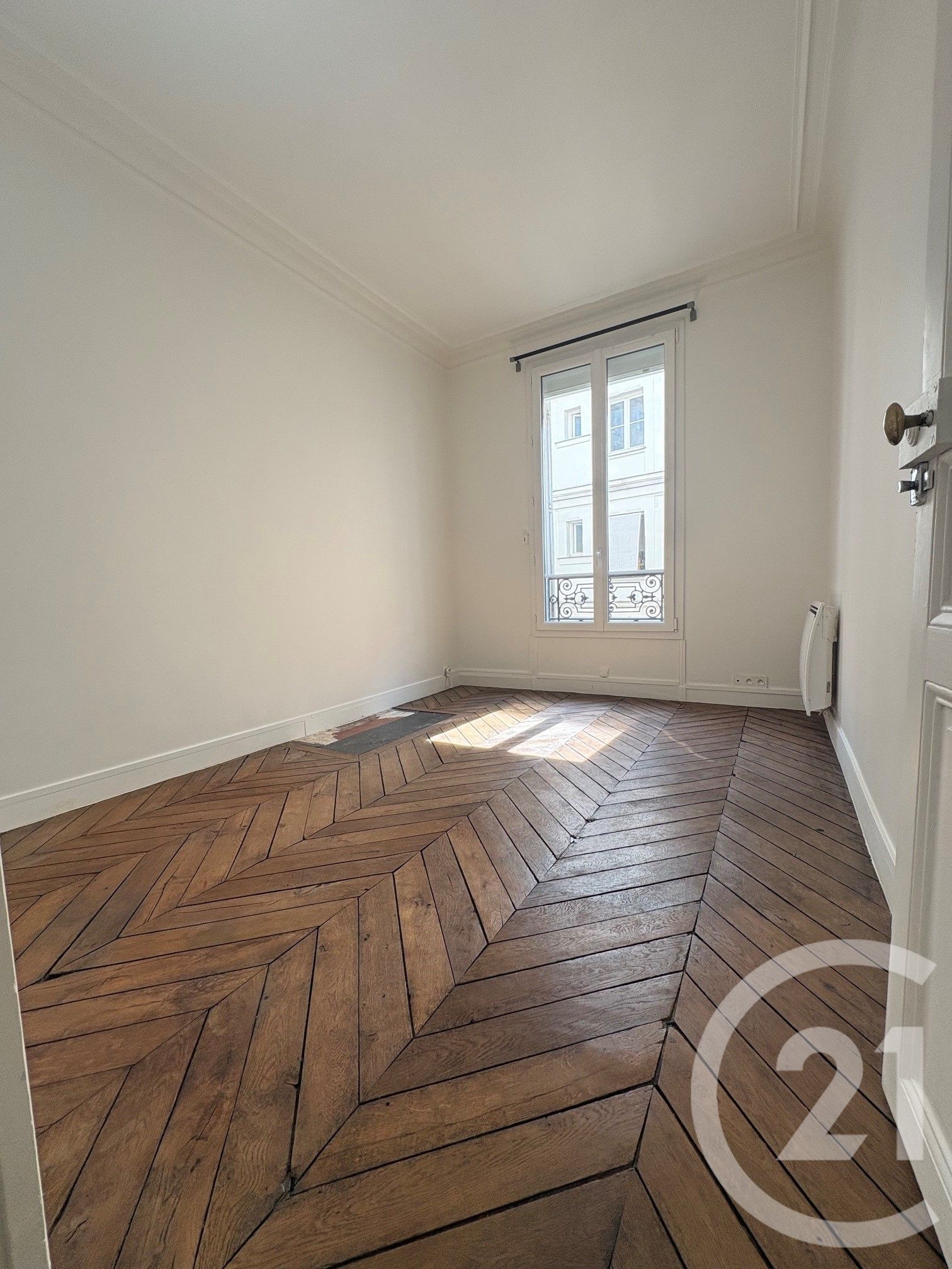 Appartement Rue Louis Blanc à Paris