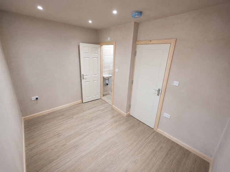 Room Charter Avenue in Coventry