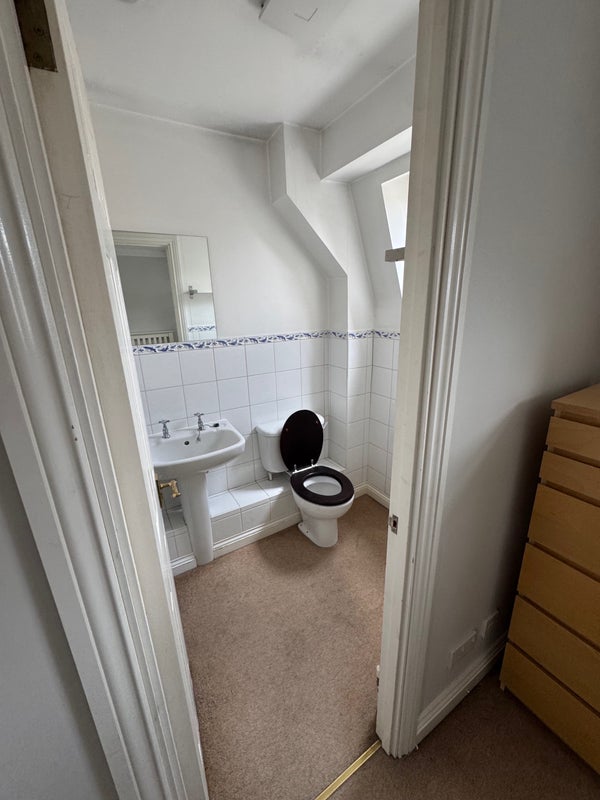Room Clarence Mews in Greater London