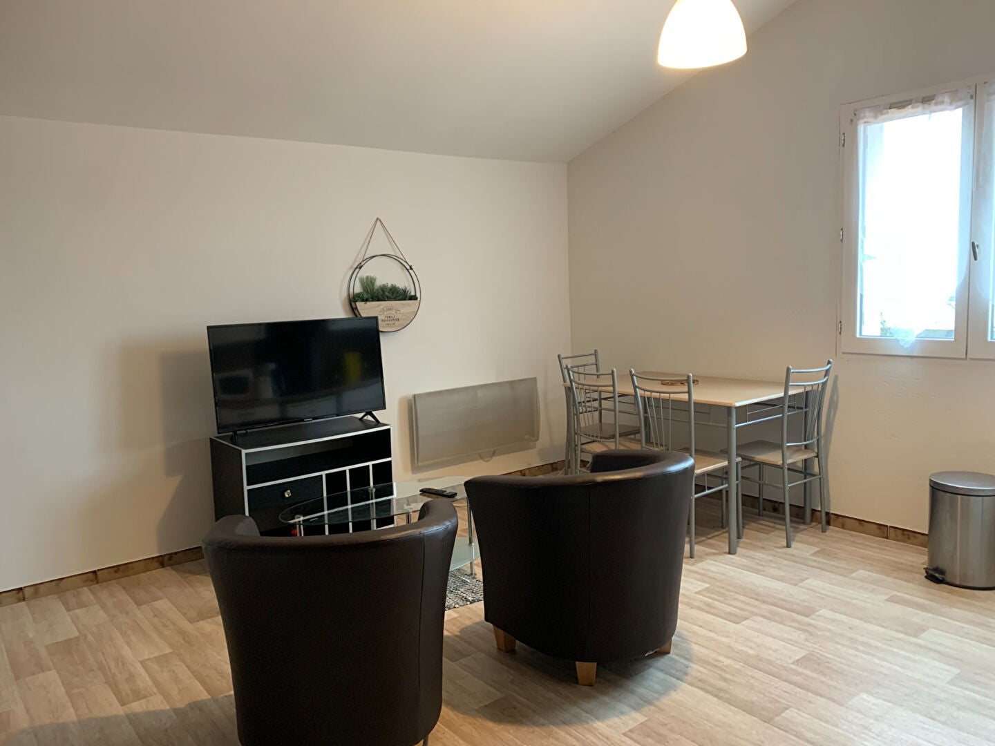 Appartement Avenue Monseigneur Chauvin à Jonzac